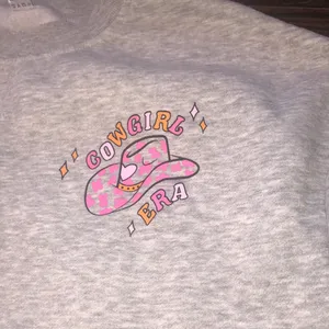 Cowgirl era grey sweatshirt size XLarge thumbnail 3