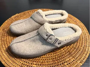 Bzees by LifeStride Womens Oatmeal Tan Faux Fur Lined Buckle Mule Slippers 7.5M‎ thumbnail 1