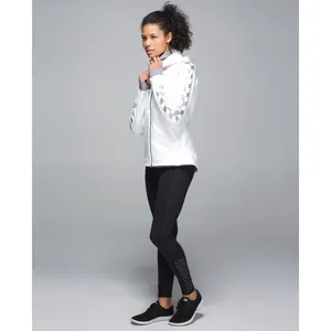 Lululemon Slim Fit Feelin' Frosty Softshell Running Jacket White Size 8 thumbnail 3