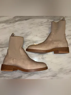 DV Dolce Vita Beige Sock Chelsea Booties Size 9 thumbnail 6