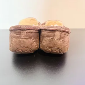 UGG Womens‎ Dakota Slippers Size 7 Brown Slip On Loungewear Shoes Cozy 5612 thumbnail 13