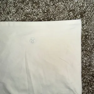 Lululemon Fitted Crop Tee Womens 8 White Good‎ Short Sleeve Relaxed Fit Shirt thumbnail 5