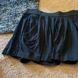 ‎Juicy couture small skirt thumbnail 4
