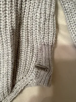 Hollister Sweater thumbnail 2