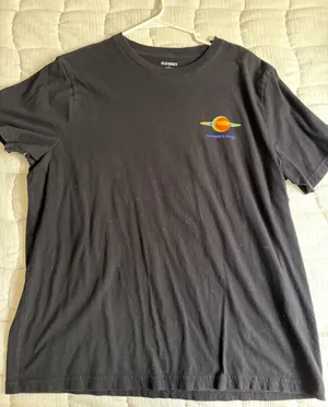 Old Navy Graphic Tee thumbnail 1