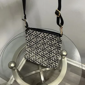 Tommy Hilfiger Navy and Red Interior Crossbody bag thumbnail 3