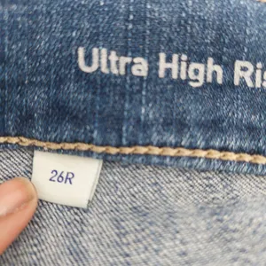 Ariat Women's Distressed Ultra High Rise Straight Leg Jeans - Dark Blue Sz 26R thumbnail 6