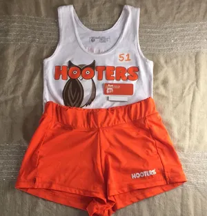 Bin 26 #51 Hooters Girl Worn Sexy Tank & Shorts XSmall & New Blank Name Tag thumbnail 1