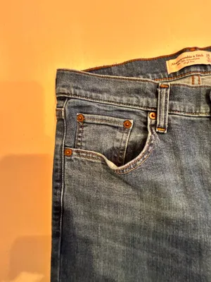 Abercrombie & Fitch | The 90’s Relaxed High Rise jeans. Size: 28/6R thumbnail 5