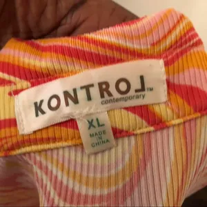 Kontrol Orange yellow psychedelic swirl halter sleeveless ruched button up down top shirt blouse stretchy thumbnail 5