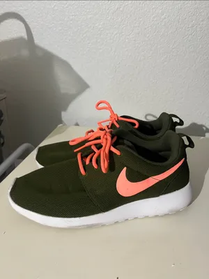 Nike Women’s Roshe Running Shoes Sneakers 6.5 Legion Green Lava Glow thumbnail 4