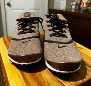 Nike Tennis Shoes thumbnail 2