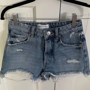 Zara Denim Jean Shorts thumbnail 2