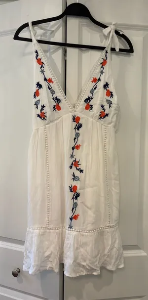 Jessica Simpson White Embroidered Dress Mini thumbnail 1