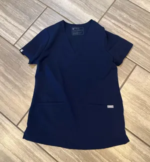 Figs Sz S Scrub Top! No :( thumbnail 1