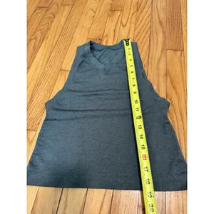 Luluelmon Swiftly Open-Hole V-Neck Tank Top in‎ Dark Green Size 2 thumbnail 4
