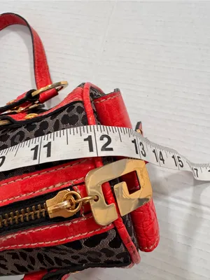 Vintage Guess Y2K Grey Animal Print Red Faux Leather Accent Barrel Shoulder Bag thumbnail 3