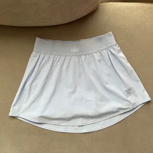 Alo Yoga Match Point Tennis Skirt Seashell Blue XS thumbnail 2