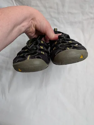 Keen Clearwater CNX womens outdoor water Sandals Black Yellow Size 7.5 US EU 38 thumbnail 7