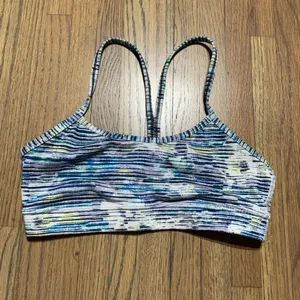 Lululemon sports bra 4 thumbnail 1