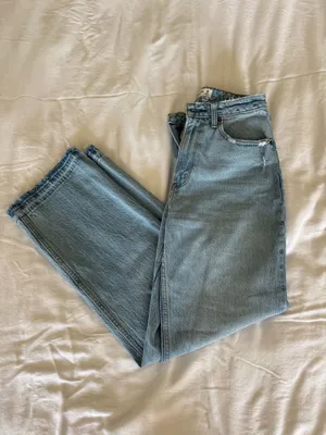 Abercrombie Jeans 90s Relaxed High-Rise Short thumbnail 3