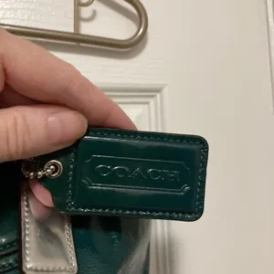 *Coach 18770 Chelsea Teal Hunter Green Patent Leather Tote Shoulder Bag thumbnail 13