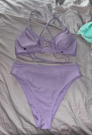 Cupshe Bikini Set thumbnail 1