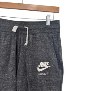 Nike Gray Gym Vintage Capri Jogger Sweatpants Sz XS thumbnail 2