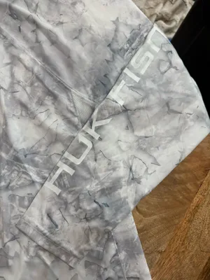 Men’s Huk Fishing Long Sleeve thumbnail 3