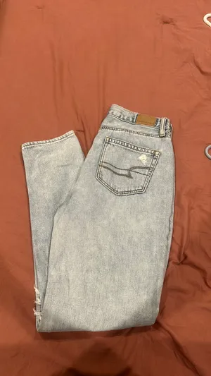 American Eagle Mom Jeans thumbnail 2