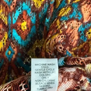 Cato‎ Multi Color Crochet Top Size Large thumbnail 9