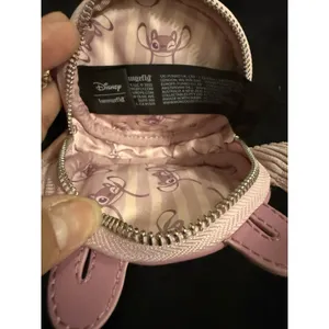 LOUNGEFLY NWT Disney Lilo &‎ Stitch Angel Soft Corduroy Hard Tag Wristlet/Coin thumbnail 4