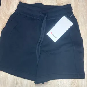 Lululemon Scuba High-Rise Short 5" Black - Size 2 thumbnail 1