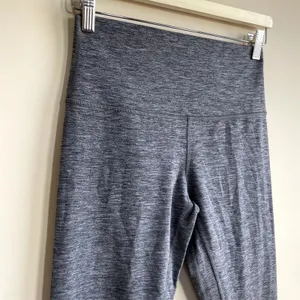 Lululemon full length gray heather compression leggings women's 8 secret‎ pocket thumbnail 2
