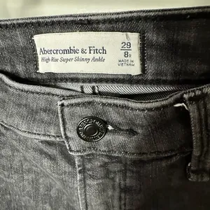 Abercrombie & Fitch Curve Love High Rise Super Skinny Ankle leopard print Jean thumbnail 2