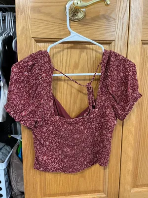 American Eagle Red Top thumbnail 2