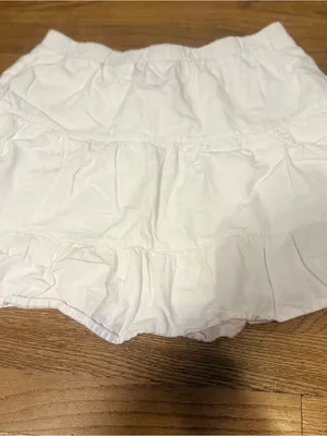 Bershka White Ruffled Mini Skirt Size Medium thumbnail 3