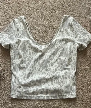 Lululemon Align T-Shirt Cheetah Camo Antique White Multi thumbnail 3