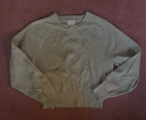 H&M Gray Sweater thumbnail 1