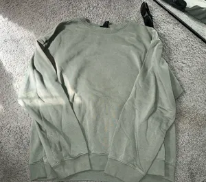 H&M Crewneck Sweatshirt thumbnail 1