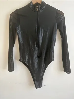 Black Zip thumbnail 1