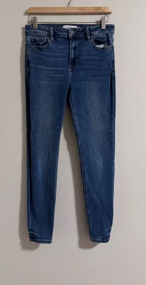 Hidden Mid-Rise Dark Wash Skinny Jeans — Women’s Slim Fit thumbnail 1