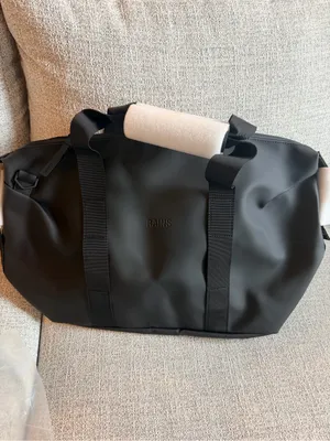 NWT Rains Hilo Weekend Overnight Bag size small waterproof black thumbnail 10
