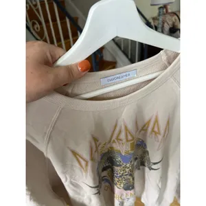 REVOLVE DAYDREAMER Vintage Feel Def Leppard On The Prowl‎ 1987 Sweatshirt Sz M thumbnail 3