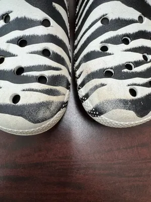 Crocs Zebra Print Lined Clogs Size Womens 9 thumbnail 2