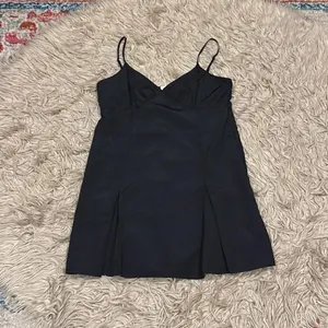 Open Edit Taffeta Pleated Sleeveless Minidress in Black size medium thumbnail 2