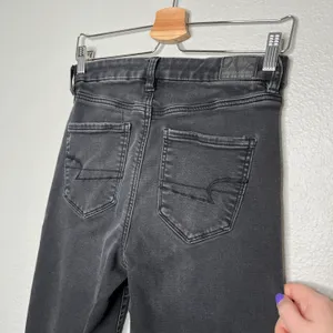 American Eagle black curvy super hi rise jeggings size 4 thumbnail 5