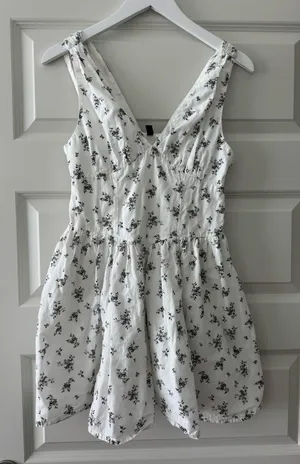 H&M Dress thumbnail 1