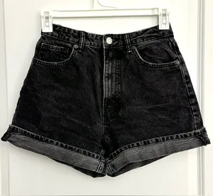 Zara Oversized 90s Shorts Size 6 thumbnail 1