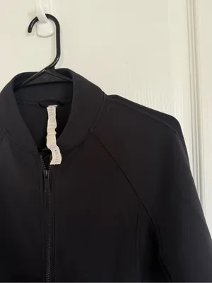 Lululemon Embrace The Space Jacket
Black thumbnail 6